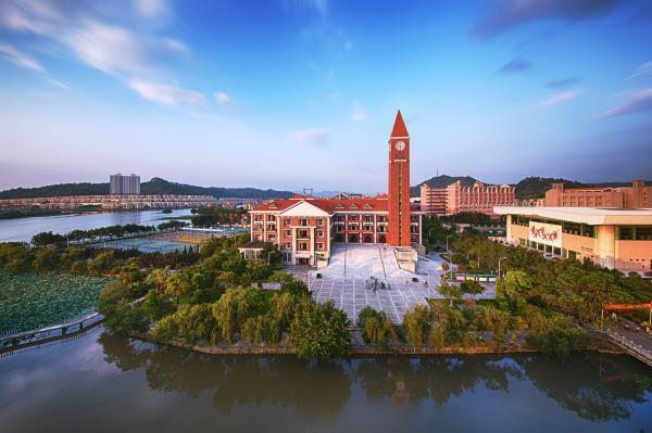 2022年广东培正学院普通专升本招生计划
